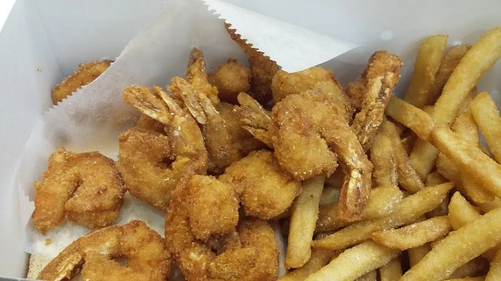8 PC Medium Fried Shrimp with Fries or Rice